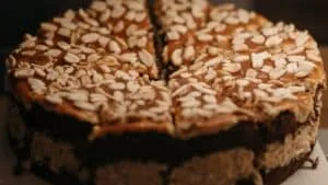 Bolo de Amendoim Fofinho: O Sabor do Arraiá em Cada Pedaço!