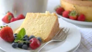 Bolo de Fubá Cremoso de Liquidificador: Sabor de Roça na Sua Mesa