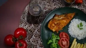 Galinhada Goiana com Pequi e Frango Caipira Tradicional