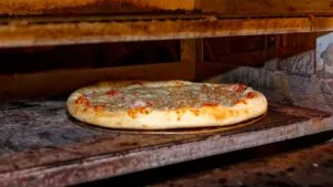 Massa de Pizza Pré-Assada Congelável: Seu Negócio no Freezer!