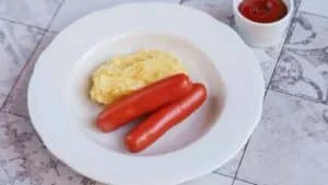 Polenta Mole com Linguiça e Queijo Minas: Aconchego para o Frio