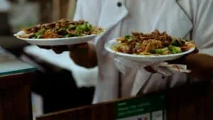 Ramen Brasileiro: Carne Seca Desfiada e Couve Refogada