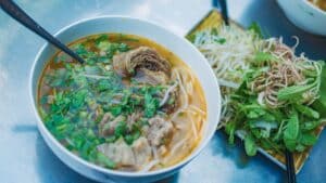 Sopa de Mandioca com Carne Desfiada: Cremosa e Perfeita para o Frio