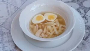Sopa de Capeleti com Galinha Caipira: a receita da Serra Gaúcha para o frio de julho