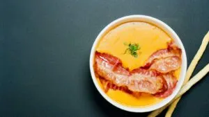 Sopa de Batata Cremosa com Bacon e Queijo Minas: Jantar Mineiro para Agosto Frio
