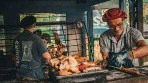 Marreco Recheado Gaúcho com Linguiça Colonial e Uva: o Almoço de Agosto na Campanha