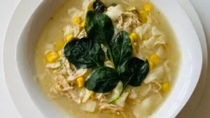 Sopa de Quirera com Frango Caipira e Couve Mineira: o Jantar de Panela do Interior de Minas na Transição de Setembro