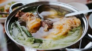 Carne de Porco com Mostarda Folhosa e Inhame: o Almoço de Panela de Outubro no Interior Paulista