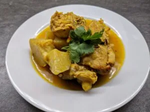 Frango Caipira com Caju: o Almoco Nordestino de Outubro no Agreste da Paraiba
